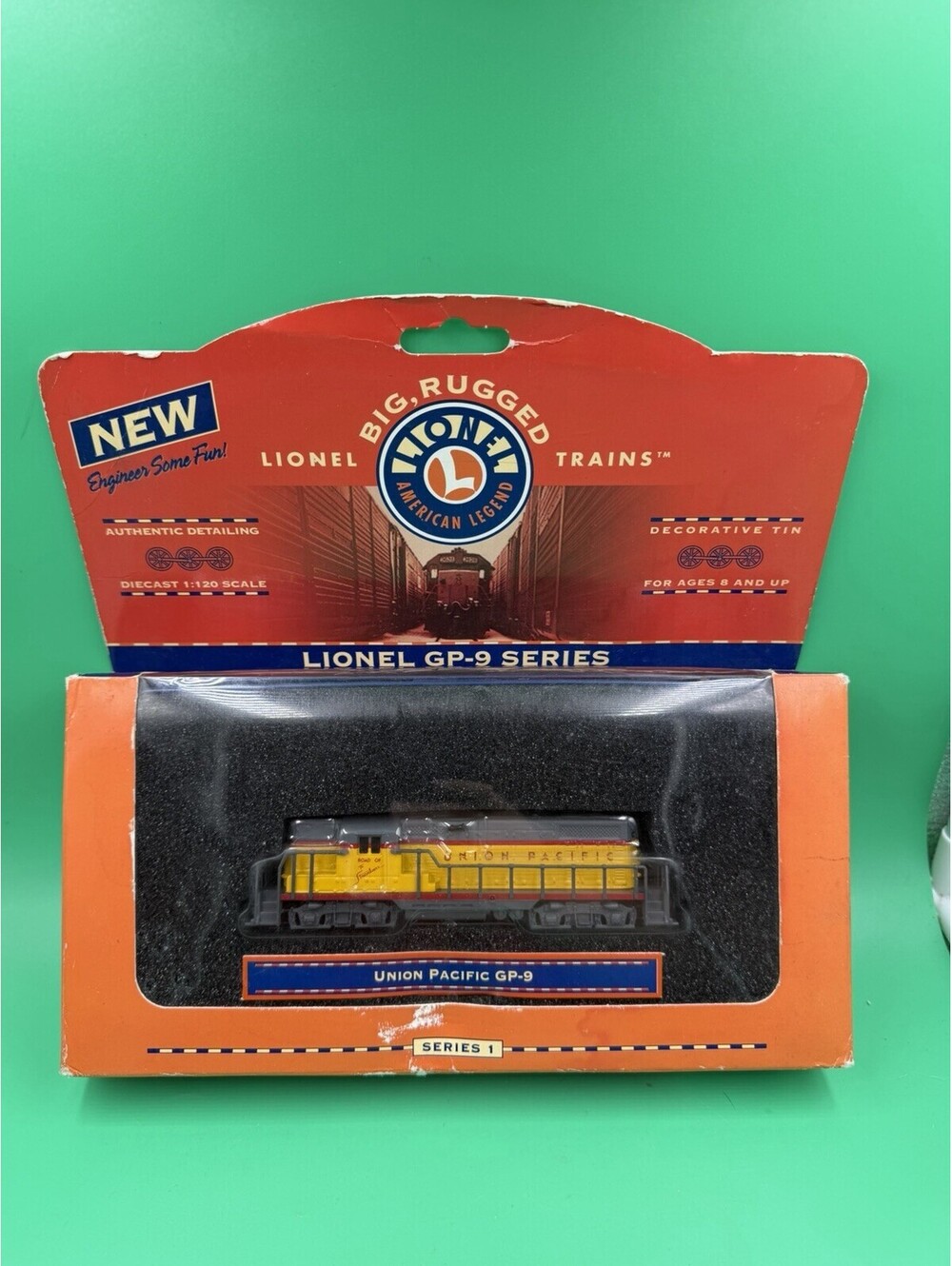 Vintage NOS Lionel Big Rugged Trains Union Pacific Locomotive GP-9 Series 1:120